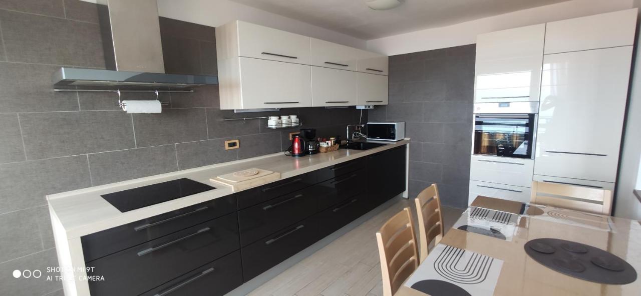 Apartment Karla Rijeka Dış mekan fotoğraf
